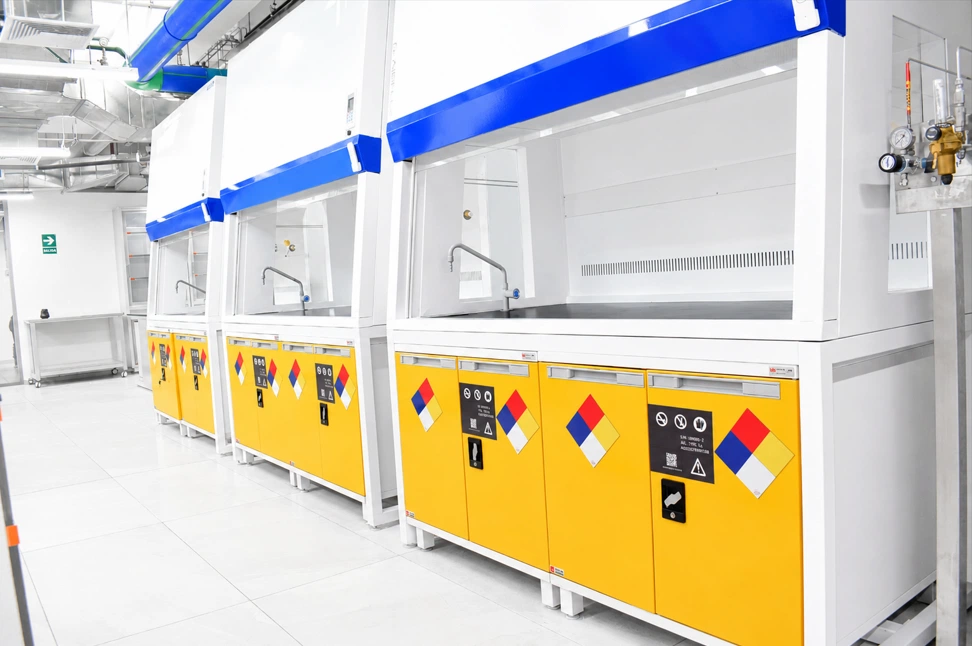 Fume Hoods: Safety Standards