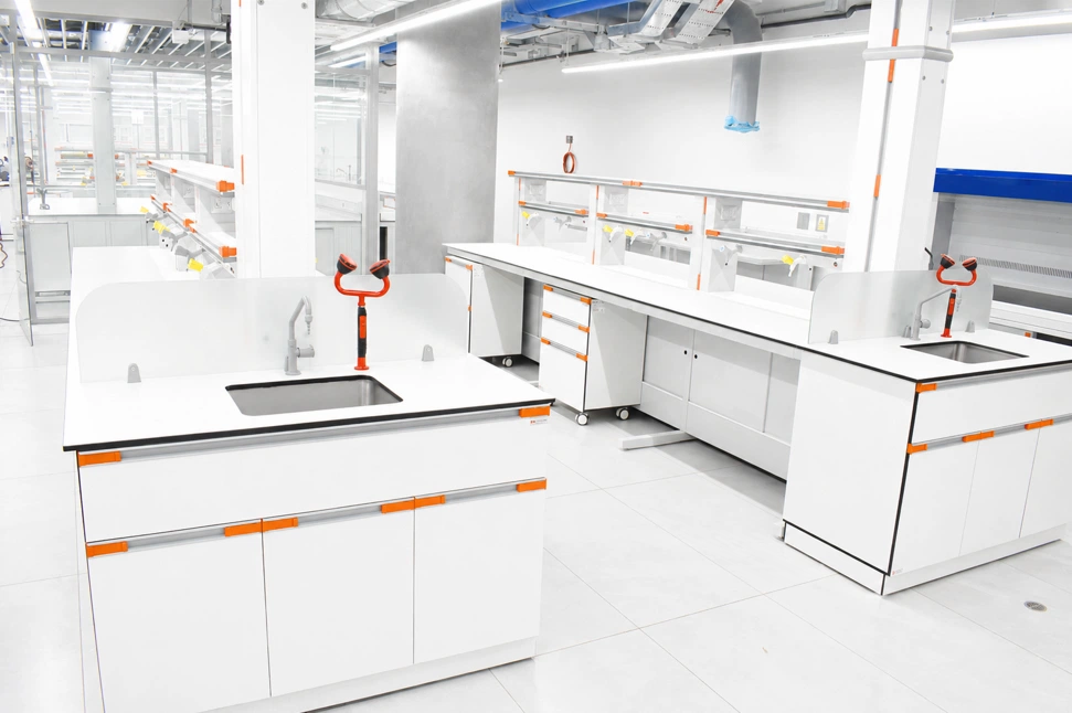 Laboratory Design: Customisable Layouts